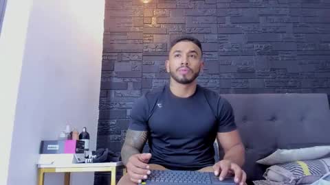 Snapshot of brock_hurn chatting on 11.29.25 brock_hurn online show from 11.29.25