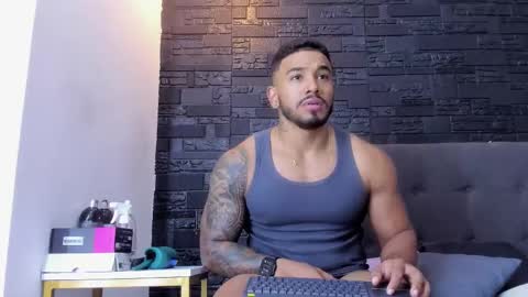 Snapshot of brock_hurn chatting on 12.02.25 brock_hurn online show from 12.02.25