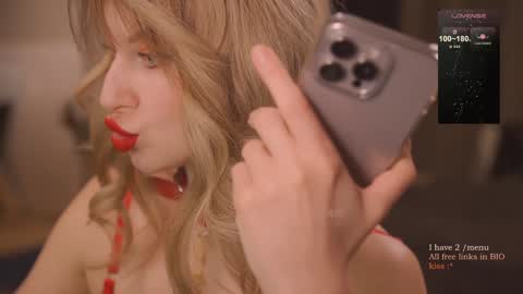 Snapshot of bronnica chatting on 01.13.25 Anna online show from 01.13.25