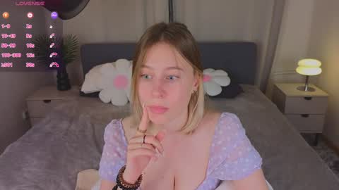 Snapshot of brook1yn_white chatting on 12.16.24 Brook online show from 12.16.24