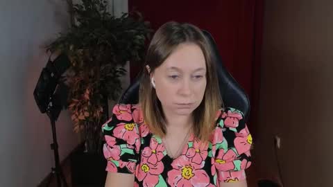 Snapshot of brooke_evans_ chatting on 10.28.25 Brooke online show from 10.28.25