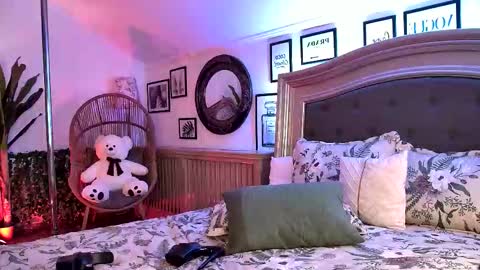 Snapshot of brookeember chatting on 02.21.26 Ember online show from 02.21.26