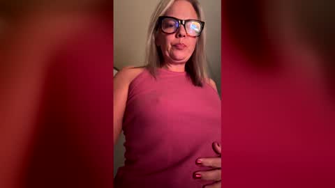 Snapshot of brookespencer12081 chatting on 12.17.25 brookespencer12081 online show from 12.17.25