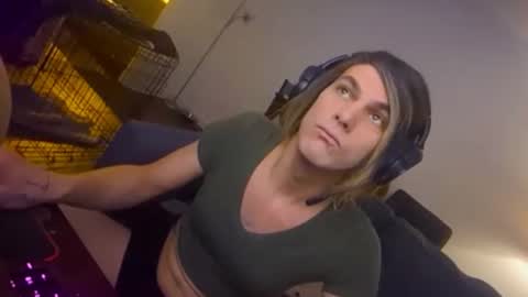 Snapshot of brookiebabyyyx3 chatting on 02.08.25 brooke online show from 02.08.25