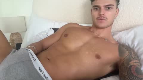 BrooklynTay online show from 03.04.26