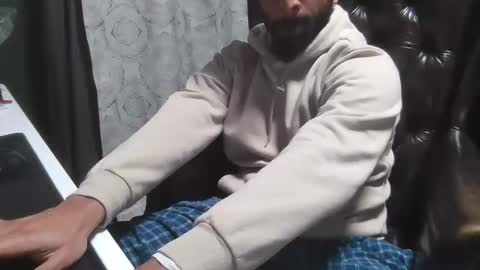 Snapshot of brownbd32 chatting on 01.14.25 brownbd32 online show from 01.14.25