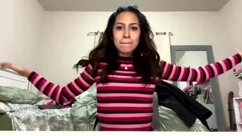 Snapshot of brownbunny212 chatting on 01.22.25 brownbunny212 online show from 01.22.25