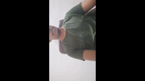 Snapshot of brownguy2505 chatting on 12.05.25 brownguy2505 online show from 12.05.25