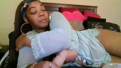 brownroundrenee online show from 09.14.25