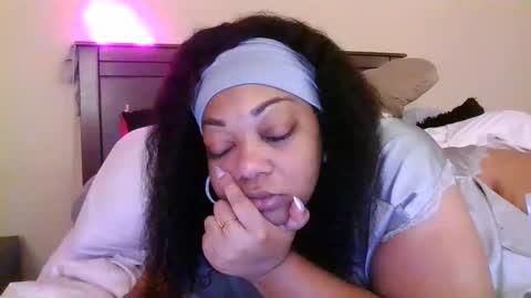 brownroundrenee online show from 10.24.25