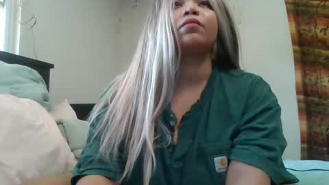 Snapshot of brownsugar0910 chatting on 12.06.24 EtherealLilac online show from 12.06.24