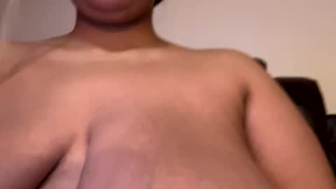 Snapshot of brownsugar0910 chatting on 02.12.25 EtherealLilac online show from 02.12.25