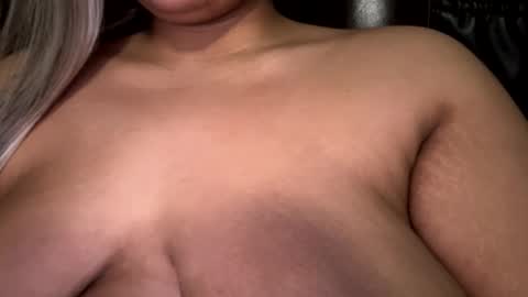 Snapshot of brownsugar0910 chatting on 02.24.25 EtherealLilac online show from 02.24.25