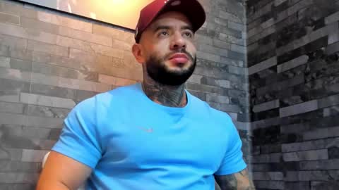 Snapshot of brucedallas chatting on 01.09.26 brucedallas online show from 01.09.26