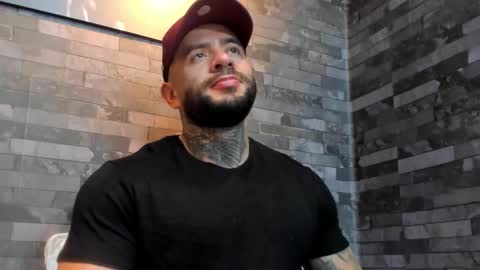 Snapshot of brucedallas chatting on 01.11.26 brucedallas online show from 01.11.26