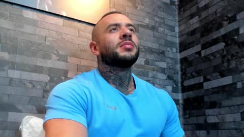 Snapshot of brucedallas chatting on 01.15.26 brucedallas online show from 01.15.26