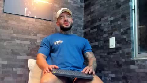 Snapshot of brucedallas chatting on 02.06.26 brucedallas online show from 02.06.26