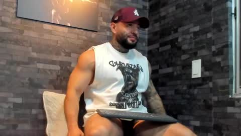 Snapshot of brucedallas chatting on 05.16.26 brucedallas online show from 05.16.26