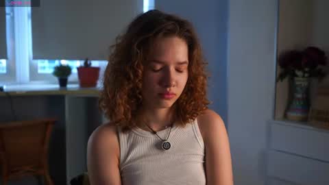 Snapshot of brunaeveritt chatting on 06.18.26 Tess online show from 06.18.26