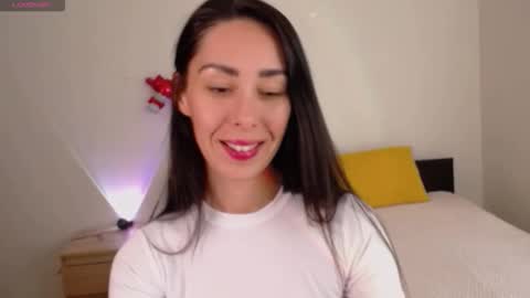 Snapshot of brunettgirl_ chatting on 10.08.25 Ellis online show from 10.08.25