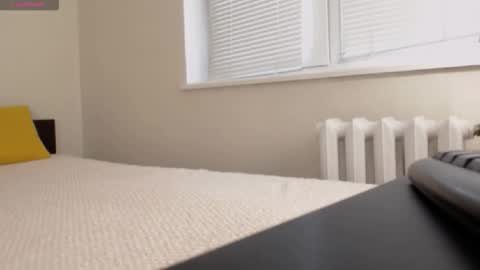 Snapshot of brunettgirl_ chatting on 12.05.25 Ellis online show from 12.05.25