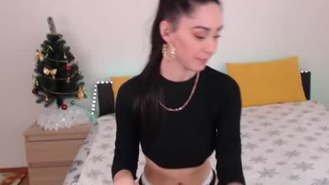 Snapshot of brunettgirl_ chatting on 12.19.25 Ellis online show from 12.19.25