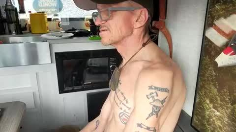 Steve... aka SkinnieDippin aka TimberTramp online show from 02.22.25