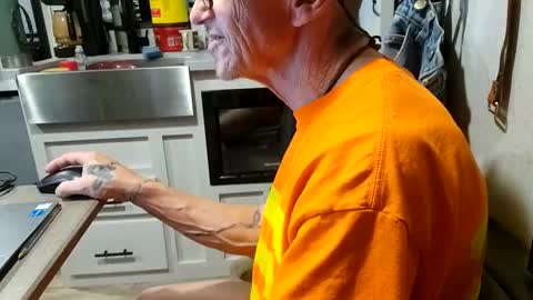 Steve... aka SkinnieDippin aka TimberTramp online show from 03.03.25