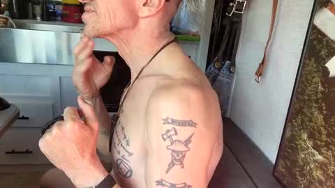 Steve... aka SkinnieDippin aka TimberTramp online show from 03.05.25