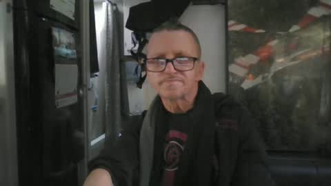 Steve... aka SkinnieDippin aka TimberTramp online show from 01.18.26