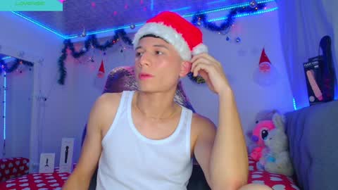Snapshot of bryam_hot chatting on 12.21.24 BRYAM INDEPENDENT MODEL online show from 12.21.24