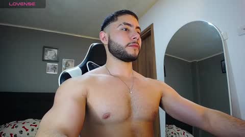 Snapshot of bryan_oficials chatting on 12.21.24 bryan_oficials online show from 12.21.24