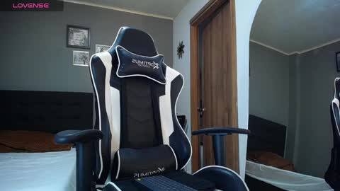 Snapshot of bryan_oficials chatting on 12.28.24 bryan_oficials online show from 12.28.24