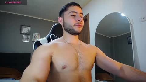 Snapshot of bryan_oficials chatting on 01.09.25 bryan_oficials online show from 01.09.25