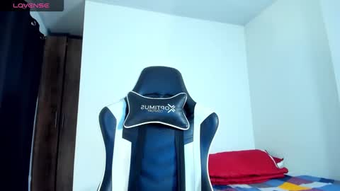 Snapshot of bryan_oficials chatting on 09.25.25 bryan_oficials online show from 09.25.25