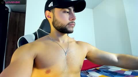 Snapshot of bryan_oficials chatting on 10.14.25 bryan_oficials online show from 10.14.25