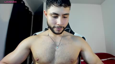 Snapshot of bryan_oficials chatting on 12.04.25 bryan_oficials online show from 12.04.25