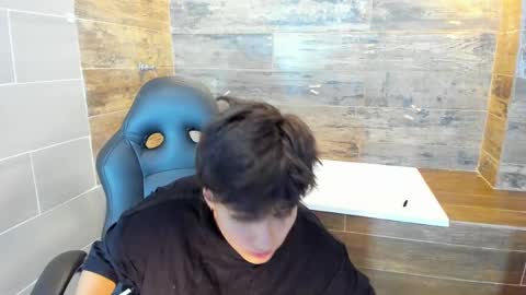 Snapshot of bryce_evans chatting on 02.23.25 B R Y C E  online show from 02.23.25