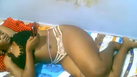Snapshot of bryvanna_sweet chatting on 04.23.26 dee online show from 04.23.26