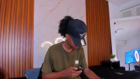 Bryxon  online show from 02.13.25