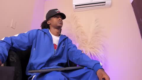 Bryxon  online show from 02.18.25