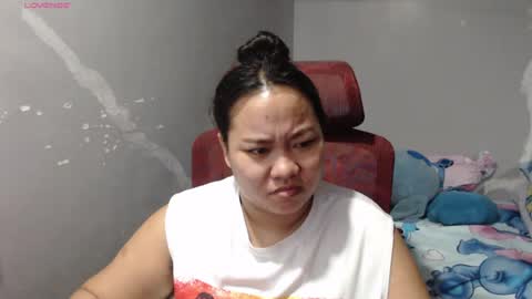 Snapshot of bubblebuttpinay chatting on 06.27.26 Sunshine online show from 06.27.26