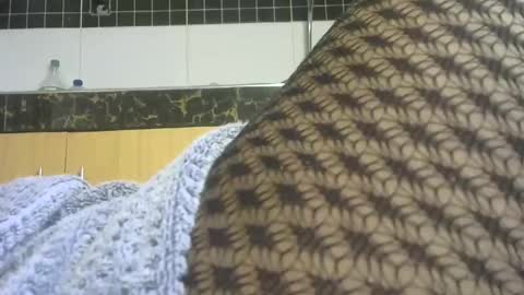 Snapshot of bubblegirl202 chatting on 12.16.25 pretty online show from 12.16.25