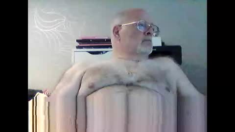 Snapshot of budapestgrandpa chatting on 05.08.26 budapestgrandpa online show from 05.08.26