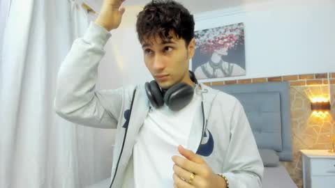 Buddy Whitte online show from 02.10.25