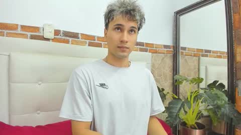 Buddy Whitte online show from 09.11.25