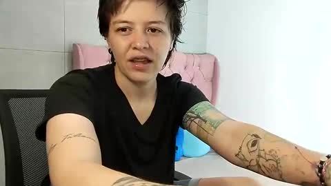 Snapshot of bug2025 chatting on 09.11.25 bug2025 online show from 09.11.25