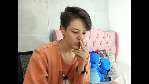 Snapshot of bug2025 chatting on 10.28.25 bug2025 online show from 10.28.25