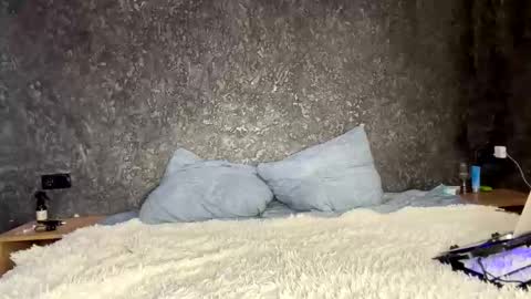 Snapshot of bugs_and_bunny13 chatting on 10.24.25 bugs_and_bunny13 online show from 10.24.25