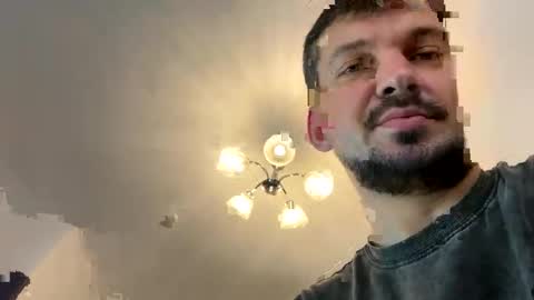 Snapshot of bugs_and_bunny13 chatting on 10.28.25 bugs_and_bunny13 online show from 10.28.25